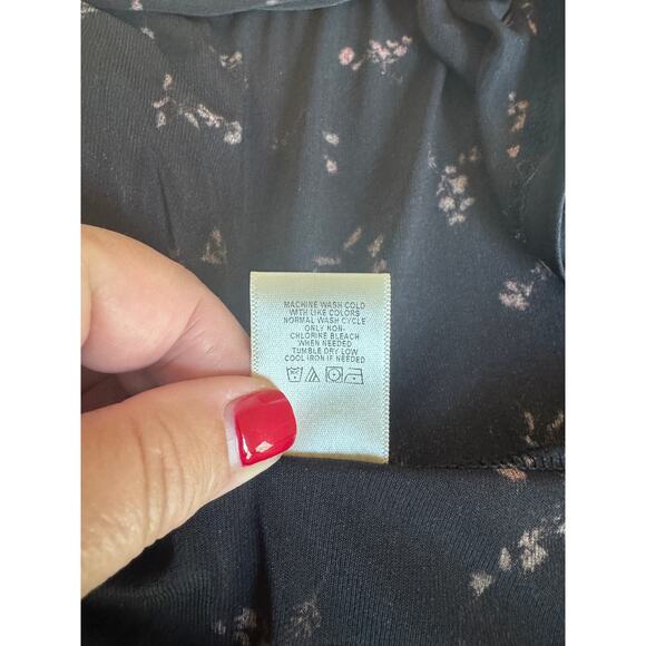 NWT Beacon Black Floral Top Blouse Sz 2X Roll Tab Sleeve Boho Casual Career - Picture 11 of 11